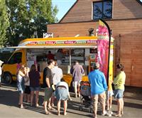 Food truck in summer at les Genêts (56)