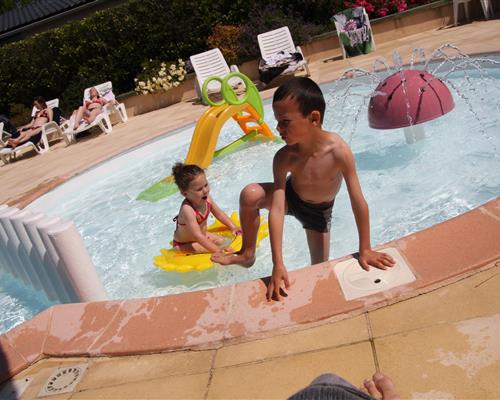 Baby wading pool ideal for children at les Genêts