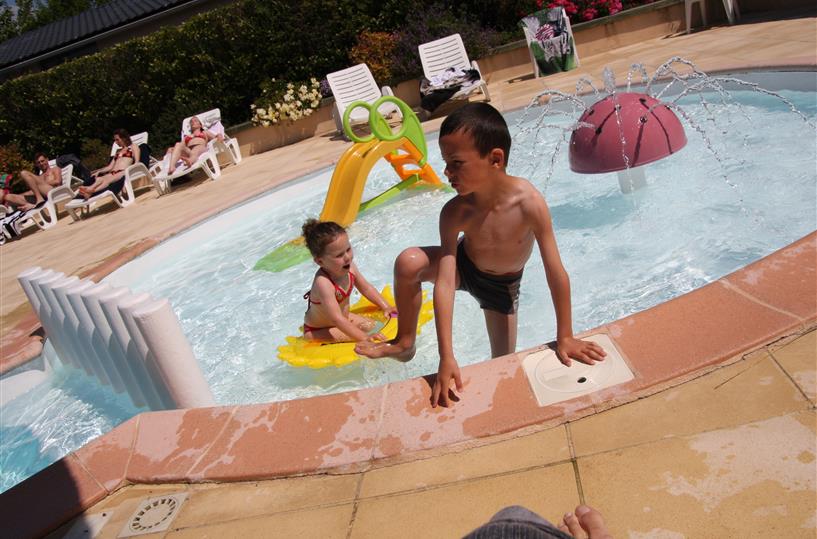 Baby wading pool ideal for children at les Genêts