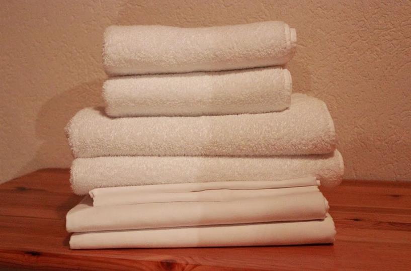 Sheets & towel sets rental in Brittany