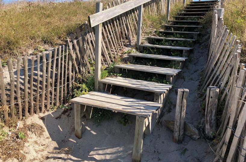 Stairway to paradise in Rhuys Peninsula