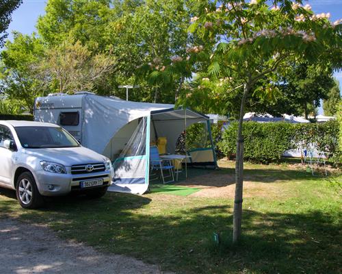 Campsite with pool on the Rhuys Peninsula near GR 34 in Sarzeau