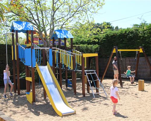 Play area with slide, trampoline, inflatable structure in Morbihan